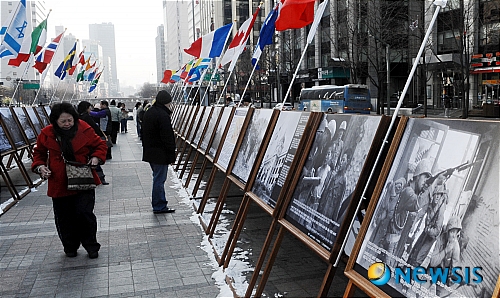 На улицах корейских городов устраиваются открытые выставки