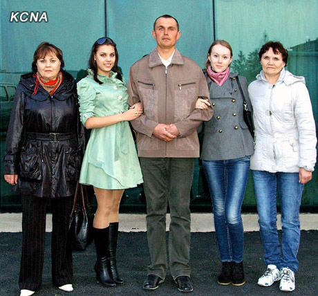 Семья Якова Новиченко в Пхеньяне. 2012 год. Фото: ЦТАК.