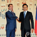 Президент РК Ли Мён Бак посетит Россию и Францию