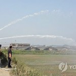 Сильнейшая засуха на Корейском полуострове. Спасение гибнущего урожая в Южной Корее. Фото: Yonhap