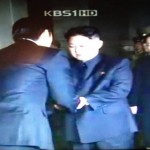 Мун Хёнг Джин выражает соболезнования Ким Чен Ыну по поводу кончины его отца.