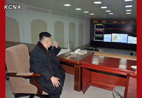 Маршал Ким Чен Ын на командном пункте космического запуска. Фото: ЦТАК