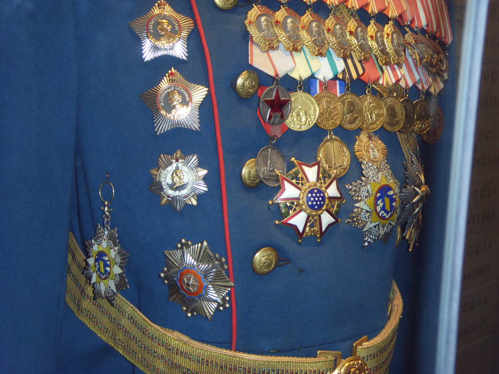 Орден Государственного флага (КНДР) I степени и медаль "За освобождение Кореи" на мундире Кирилла Афанасьевича Мерецкова.
