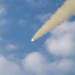 СМИ: Ким Чен Ын руководил испытанием новых тактических ракет