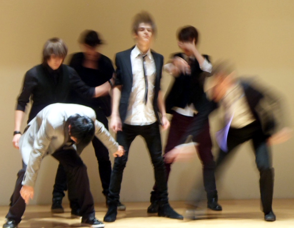 k-pop cover dance