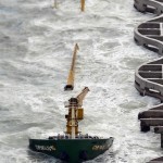 Девять человек погибли в результате крушения грузового судна у берегов Южной Кореи