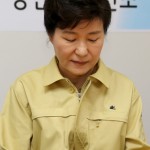 Рейтинг президента Южной Кореи упал до минимума из-за вспышки коронавируса