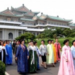 Женщин КНДР призвали укреплять обороноспособность страны