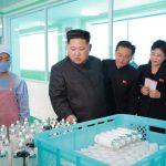 Ким Чен Ын посетил реконструированную Пхеньянскую косметическую фабрику
