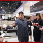 Ким Чен Ын руководил на месте делами Супермаркета «Тэсон» в преддверии его открытия