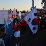 Размахивая корейским флагом ждали инвесторов в Саратове