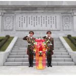 Ким Чен Ын послал корзину цветов к Монументу дружбы по случаю 70-летия участия китайской народной добровольческой армии