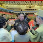 Ким Чен Ын встретился с участниками VII Общереспубликанского слета ветеранов войны