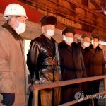 Премьер-министр Ким Док Хун ознакомился на месте с положением дел Хванхэского металлургического объединения