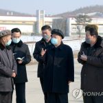 Председатель Чвэ Рён Хэ ознакомился на месте с положением строительства Гванчхонской куроводческой фабрики