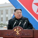 Речь уважаемого Ким Чен Ына на церемонии преподнесения сверхкрупных реактивных орудий 600-милиметрового калибра