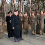 Ким Чен Ын руководил на месте делами войсковой части и смотрел учения по огневому налету