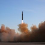 СМИ: КНДР могла испытать новую баллистическую ракету на твердом топливе