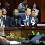 Президент Южной Кореи призвал АСЕАН, КНР и Японию не использовать рабочих из КНДР