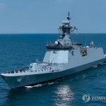Министр обороны РК посетил новый корабль «Чхонан»