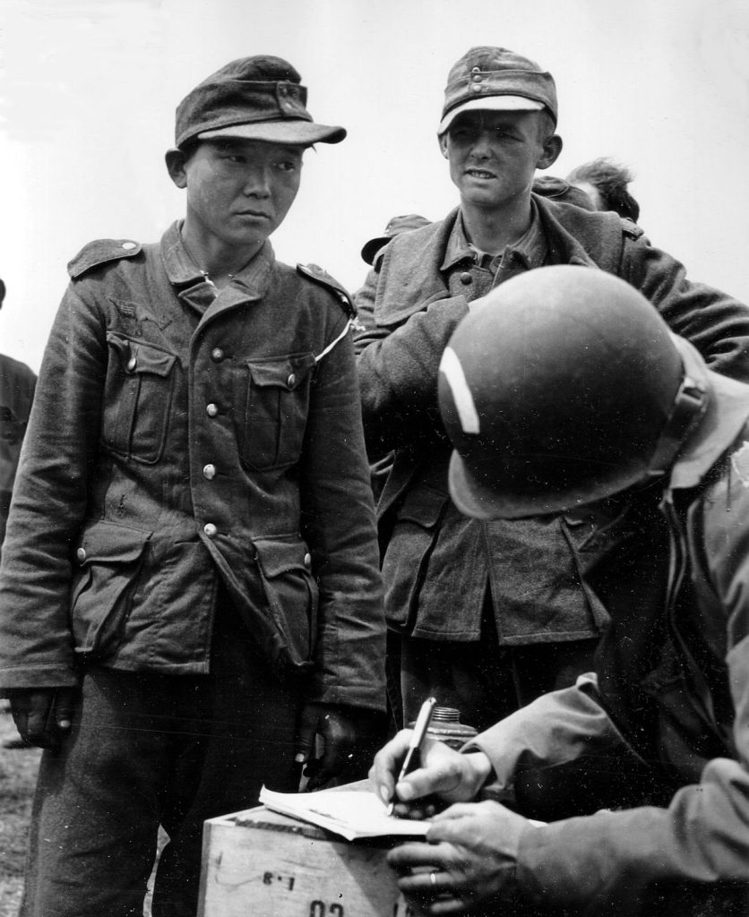 Фото Пленный японец в нацистской форме 1944