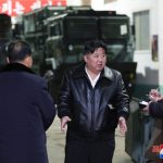 Ким Чен Ын руководил на месте делами главных военных заводов
