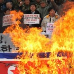 Южнокорейские консерваторы выступают против соболезнований по Ким Чен Иру