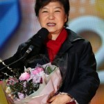 Президентом Южной Кореи впервые стала женщина – представитель правящей партии Пак Кын Хе