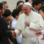 Папа римский провел в Сеуле мессу, посвященную проблеме мира между Югом и Севером