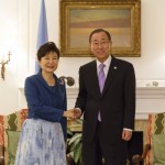 Президент РК Пак Кын Хе встретилась с генсеком ООН Пан Ги Муном