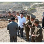 Лидер КНДР Ким Чен Ын посетил пострадавший от наводнений город Расон