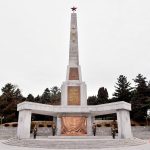 ﻿Делегация Приморского края РФ возложила венок к Монументу освобождения