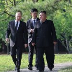 Ким Чен Ын провел время вместе с товарищем Путиным в садовом районе Резиденции для почетных гостей «Кымсусан»
